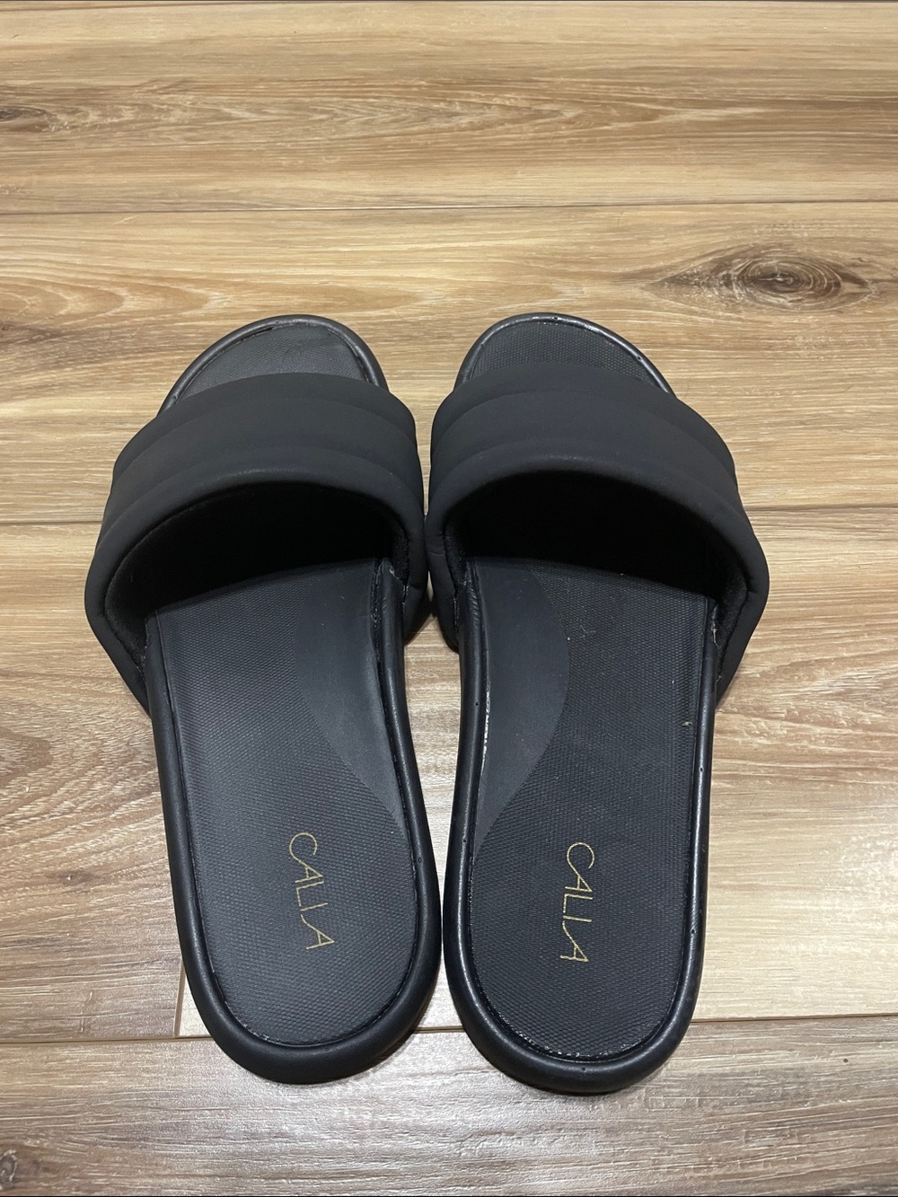 CALIA by Carrie Underwood Black Padded Slide Sandals